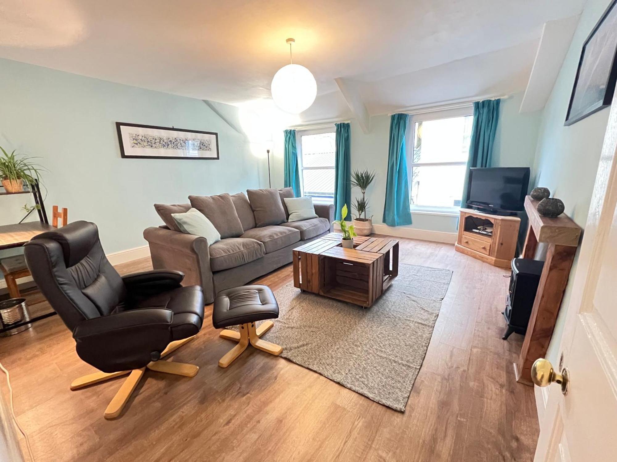 A Spacious 2 Bed Flat In Kingsbridge Town Kingsbridge (Devon)